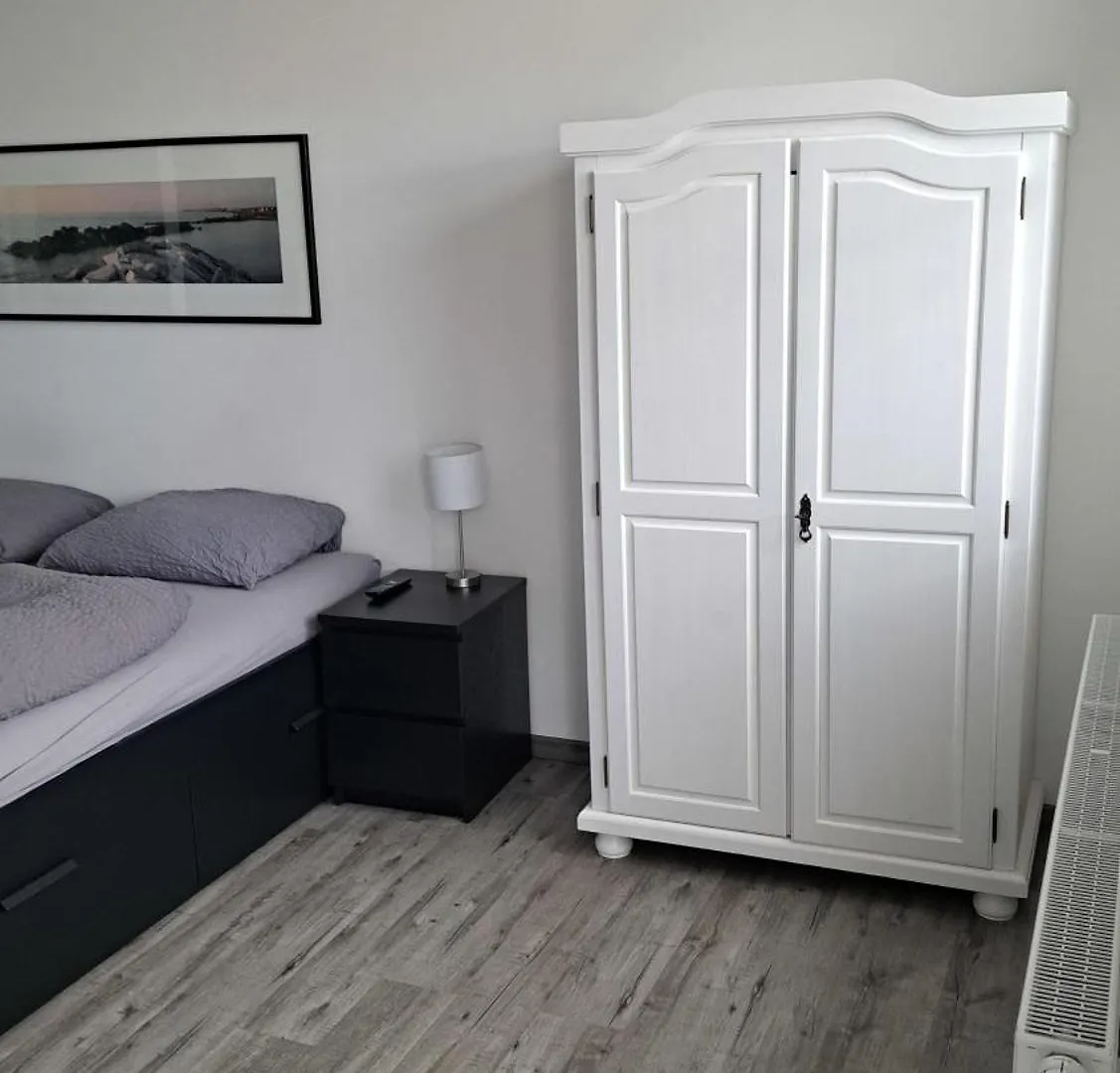 Black & White Ilmmunster Apartment